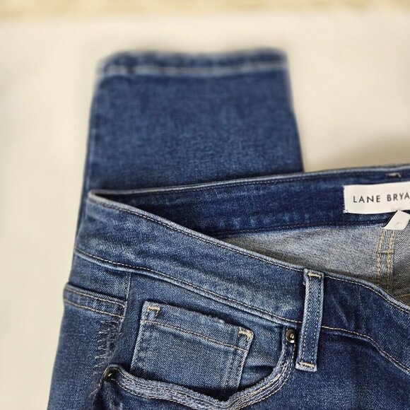 Lane Bryant Size 20 Mid-Rise Skinny Jean Flex Magic Waistband Distressed NWT - Picture 3 of 16